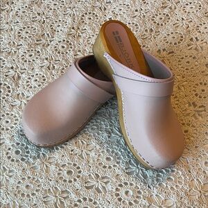 Bjork Pink Women's Clogs